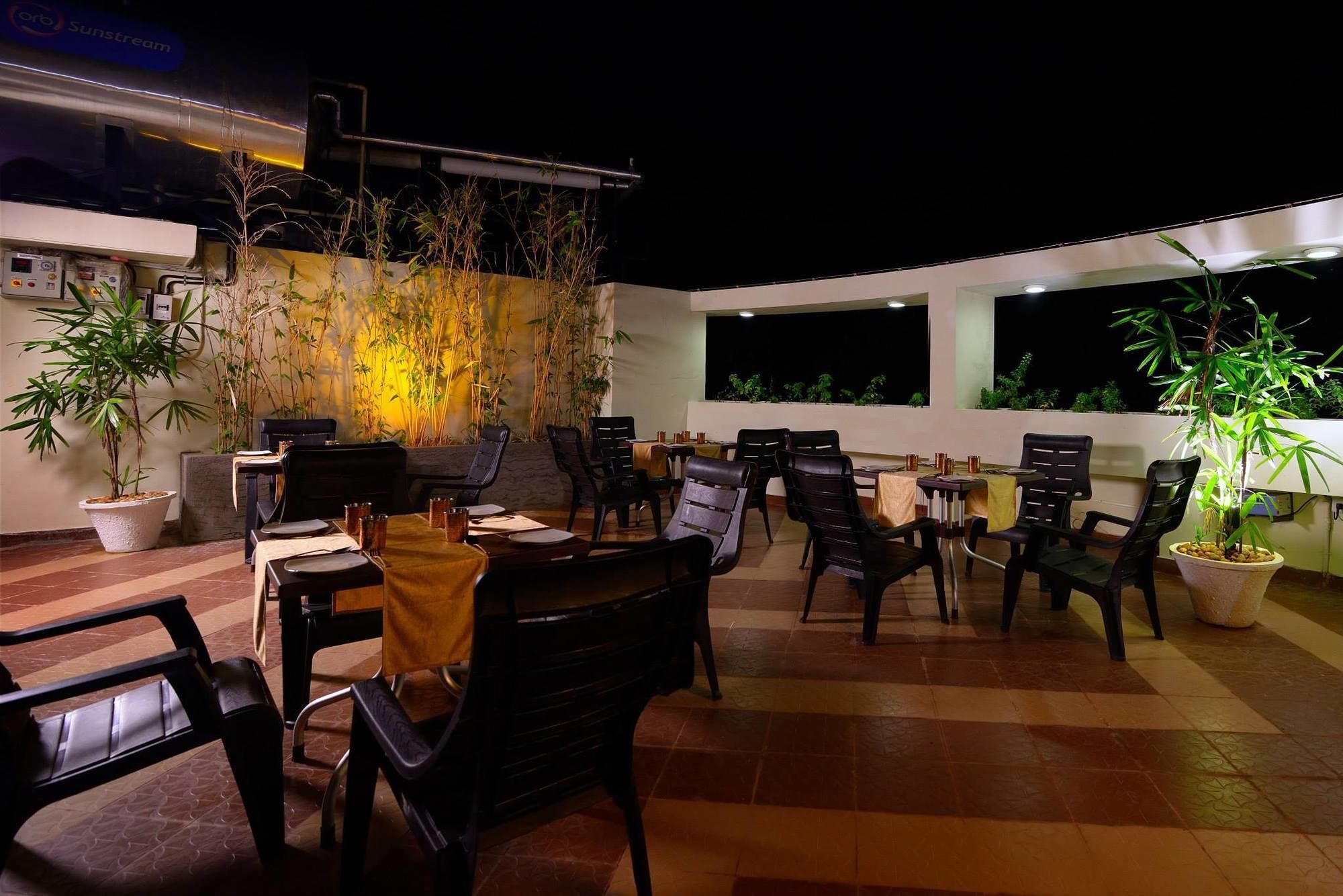 Sps Kings Way Otel Thiruvananthapuram Dış mekan fotoğraf
